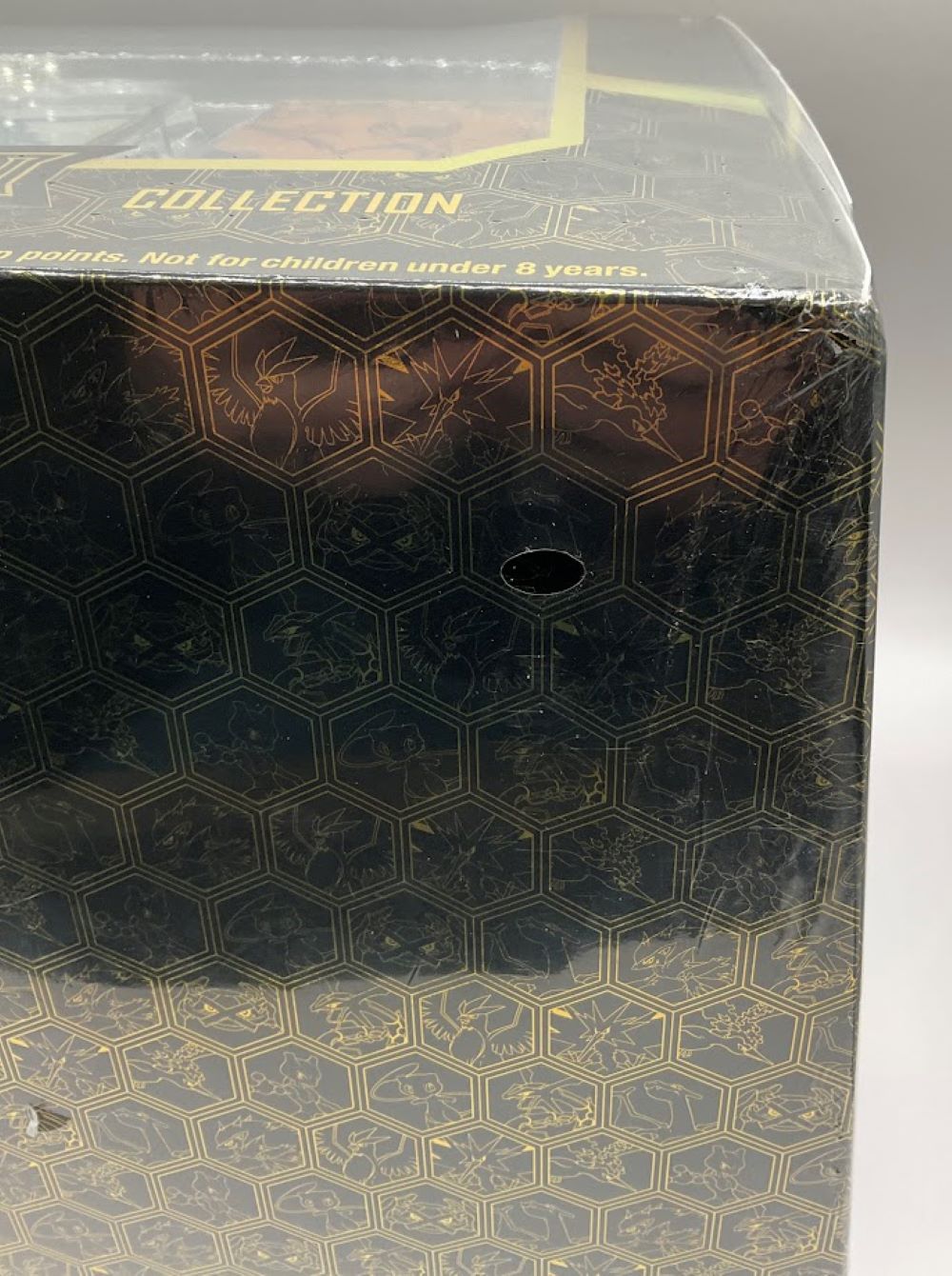 Pokemon: Hidden Fates Ultra-Premium Collection *Jumbled Contents*