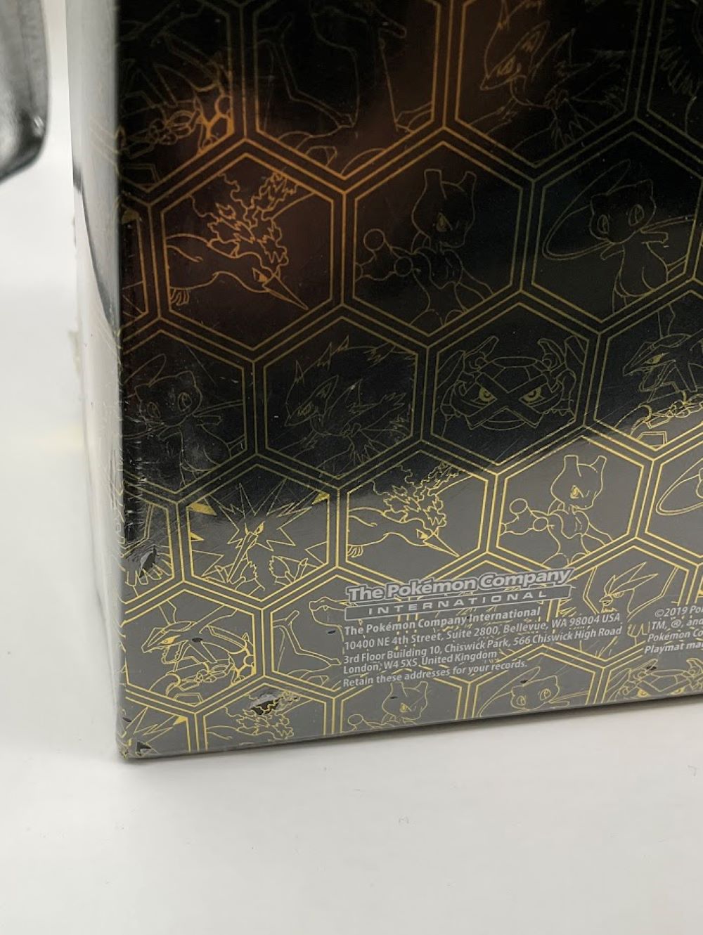 Pokemon: Hidden Fates Ultra-Premium Collection *Jumbled Contents*